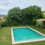 Bel Appartement Dans Une Maison