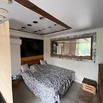 Bel Appartement Dans Une Maison