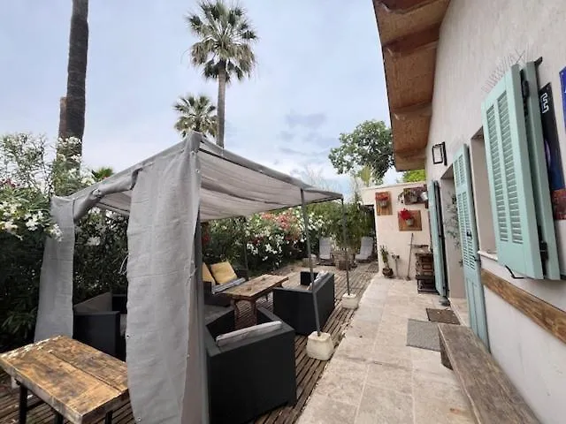 Bel Appartement Dans Une Maison